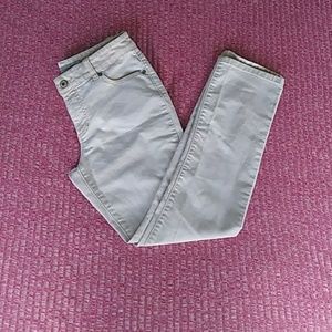 Very cute light beige chico's platinum jeans